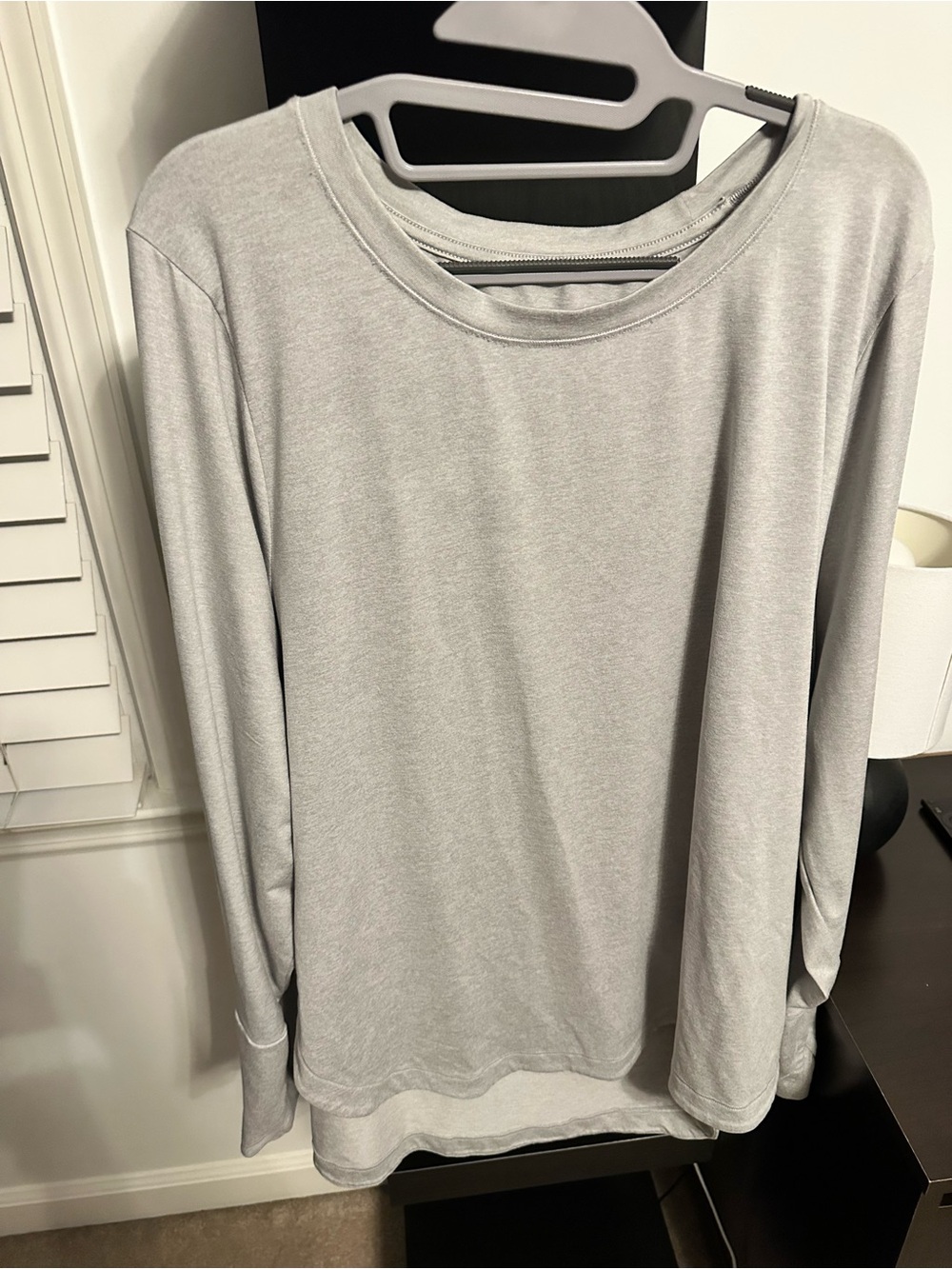 Athleta Light Gray Long Sleeve Women's Crewneck Top